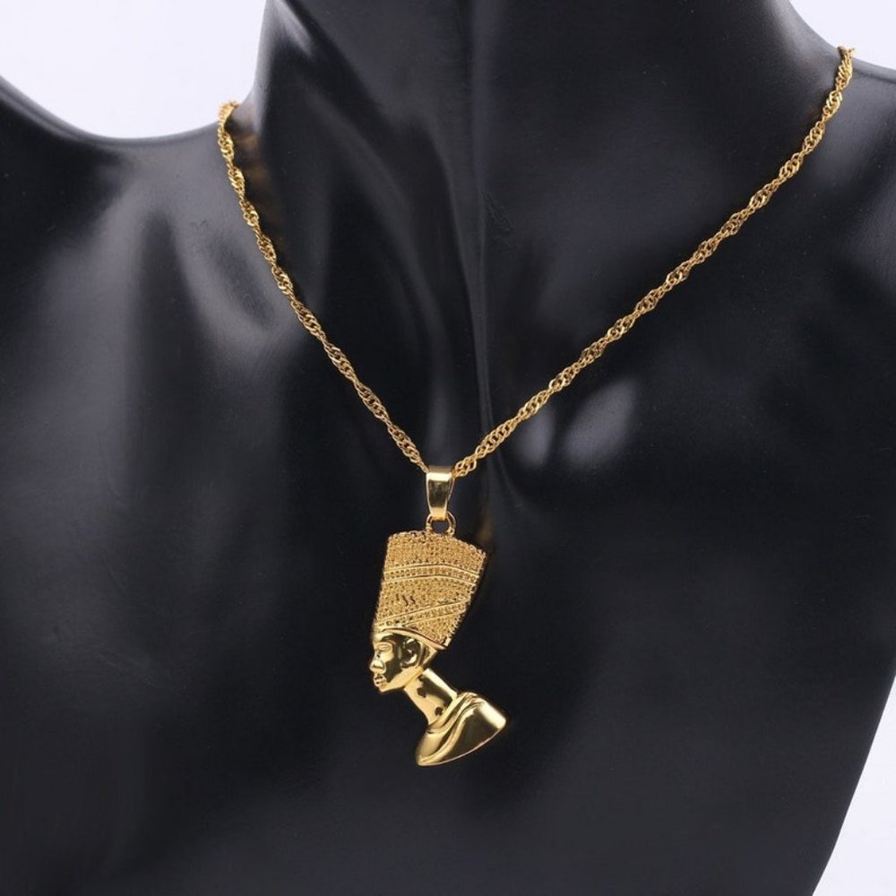 Nefertiti Necklace, Gold Queen Nefertiti Charm Necklace, Egypt Gold Nefertiti